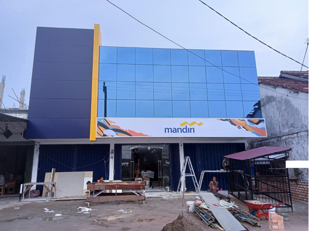 Konstruksi Gedung Bank Mandiri